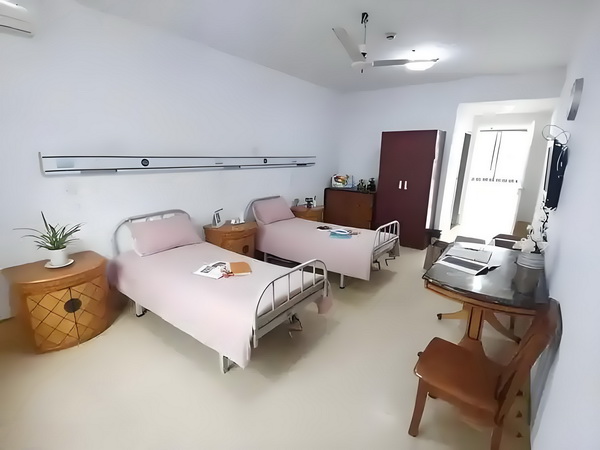 这版超人如何应对特朗普的时代